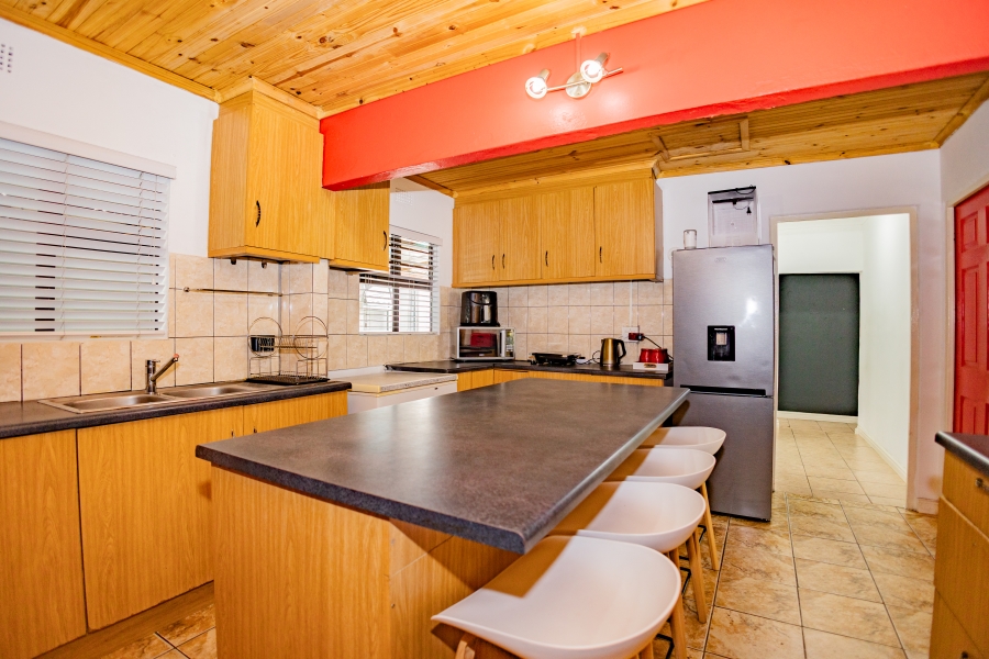 3 Bedroom Property for Sale in Uitsig Western Cape